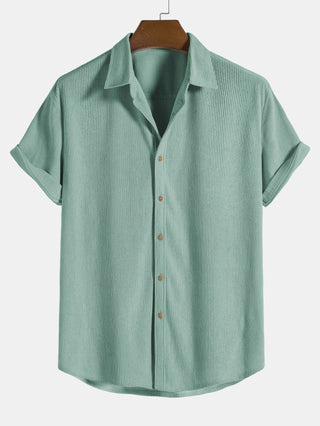 Sommerliches Polyester-Set: Gestreiftes Shirt & Trendige Shorts