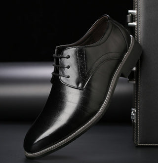 Maxwell: Elegante Herren Schnürschuhe für Stil und Komfort