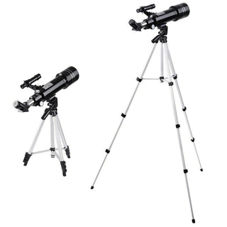 Astronomisches Teleskop mit Stativ und Okularen