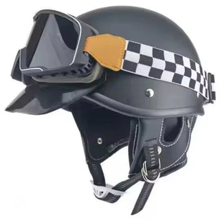 Karierter Helm im Vintage-Stil mit Schutzbrille