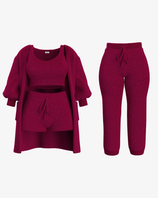 Havira Damen Set in eleganten Burgunderrot, bestehend aus einem weichen Cardigan, einem gemütlichen Oberteil und passenden Shorts oder Hosen. Ideal für den täglichen Komfort und vielseitig kombinierbar für entspannte Momente.