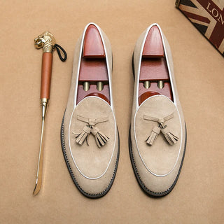 Italienische Luxusmarke Wildleder Herren Quasten Design Loafers