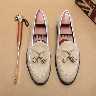 Italienische Luxusmarke Wildleder Herren Quasten Design Loafers