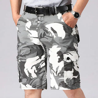 Militärische Cargo Shorts mit Tarnmuster