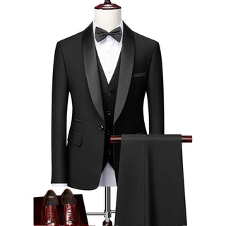 Klassischer Slim Fit Hochzeitsgastanzug für Herren | Dreiteilig