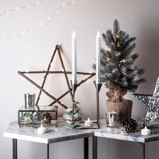 Beleuchteter Mattierter Mini-Weihnachtsbaum