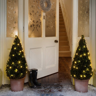 Festliche Lichterketten für Weihnachtsdekoration