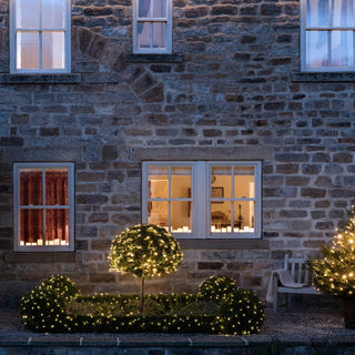 Festliche Lichterketten für Weihnachtsdekoration